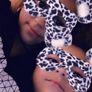 Meet your Posher, Mia